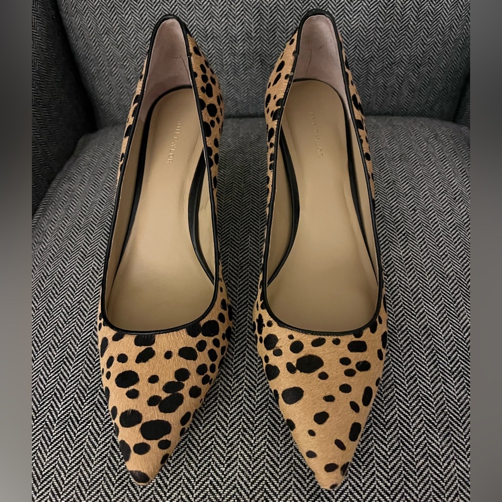 Ann Taylor Eryn Pump